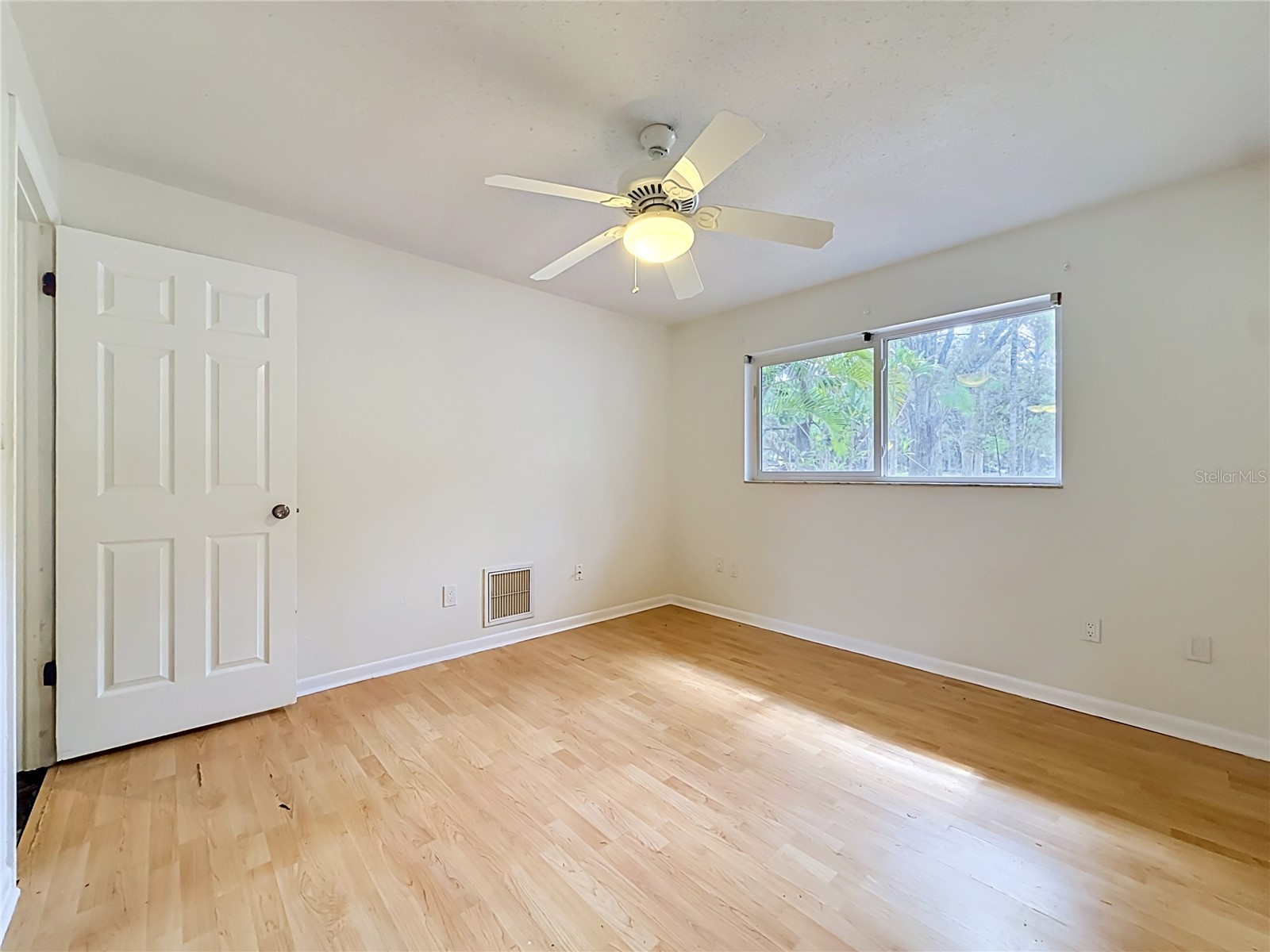 2065 Brady Drive Dunedin FL 34698 TB8508770 image32