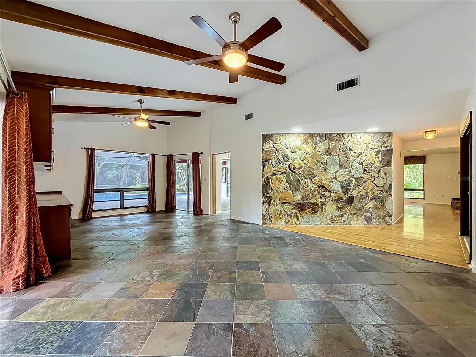 2065 Brady Drive Dunedin FL 34698 TB8508770 image9