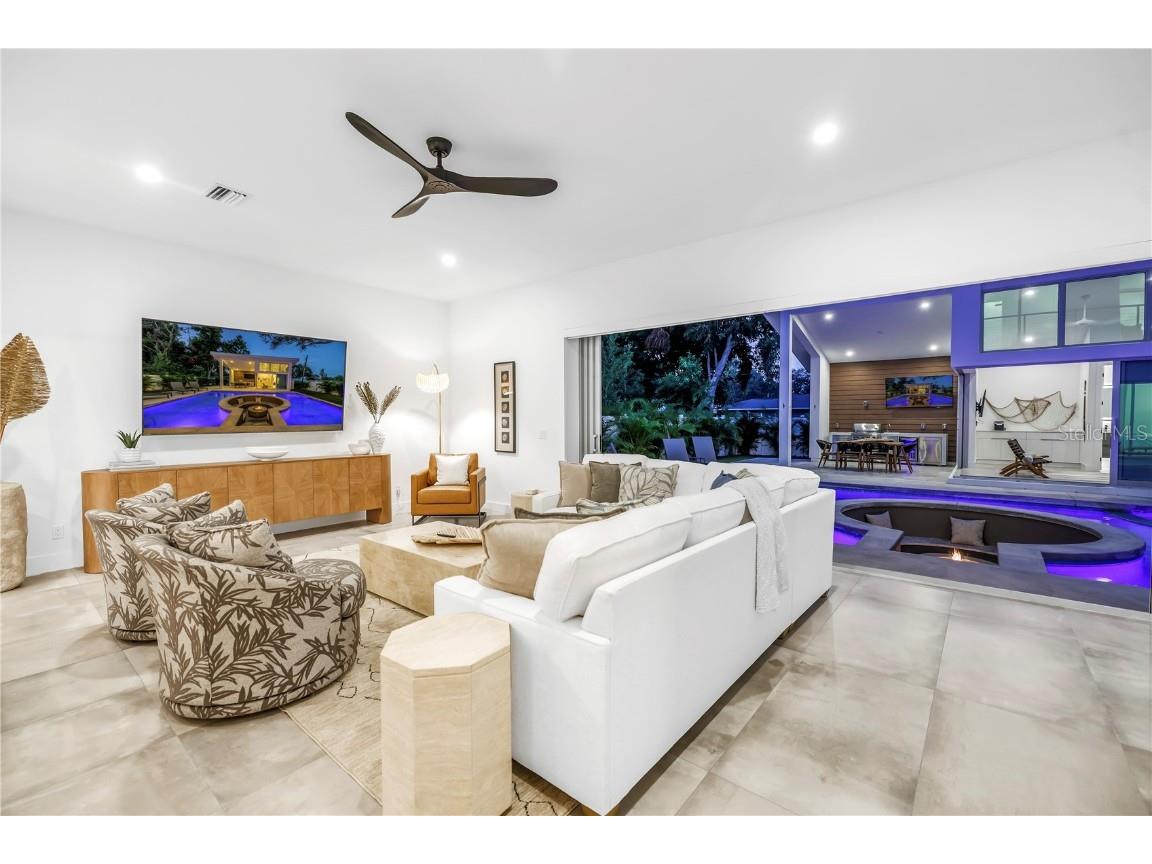 2065 Goldenrod Street Sarasota FL 34239 A4656340 image28