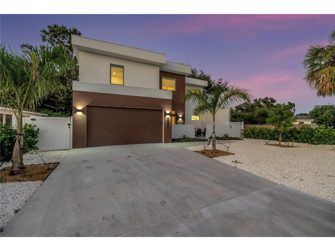 2065 Goldenrod Street Sarasota FL 34239 A4656340 image3