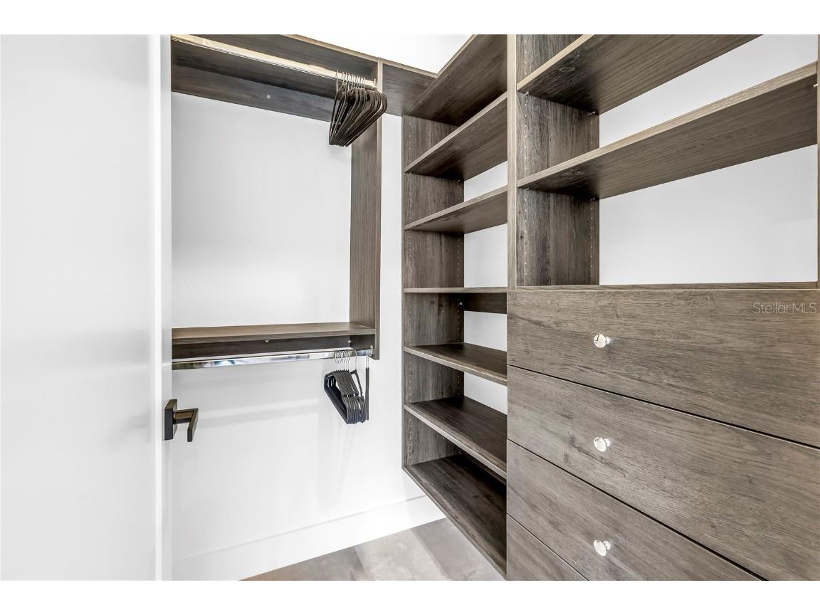 2065 Goldenrod Street Sarasota FL 34239 A4656340 image32