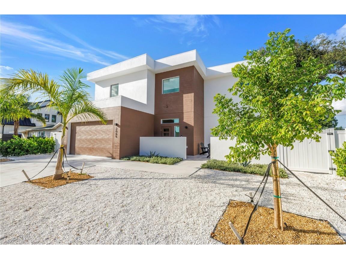 2065 Goldenrod Street Sarasota FL 34239 A4656340 image5