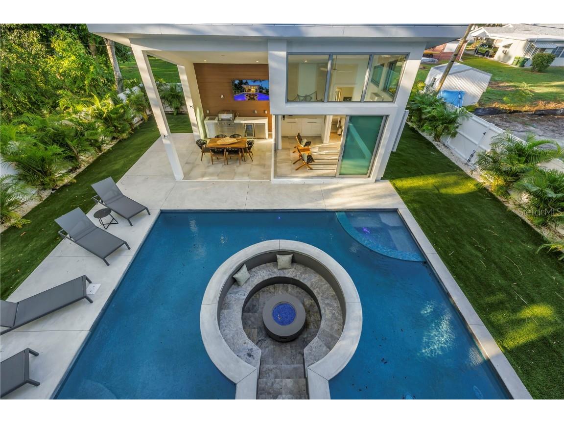 2065 Goldenrod Street Sarasota FL 34239 A4656340 image56