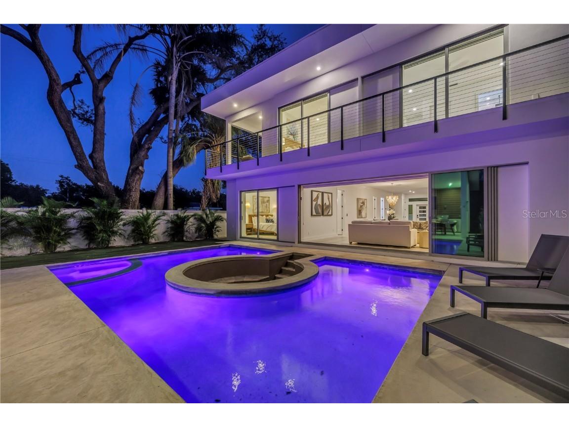 2065 Goldenrod Street Sarasota FL 34239 A4656340 image58