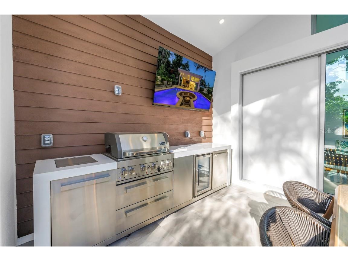 2065 Goldenrod Street Sarasota FL 34239 A4656340 image71