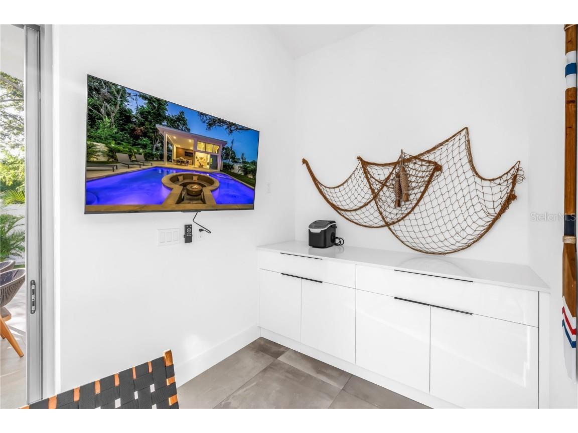 2065 Goldenrod Street Sarasota FL 34239 A4656340 image77