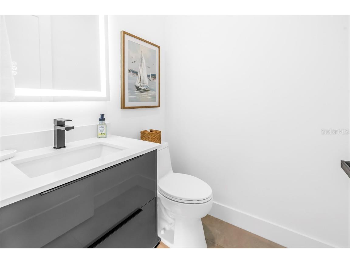 2065 Goldenrod Street Sarasota FL 34239 A4657539 image10