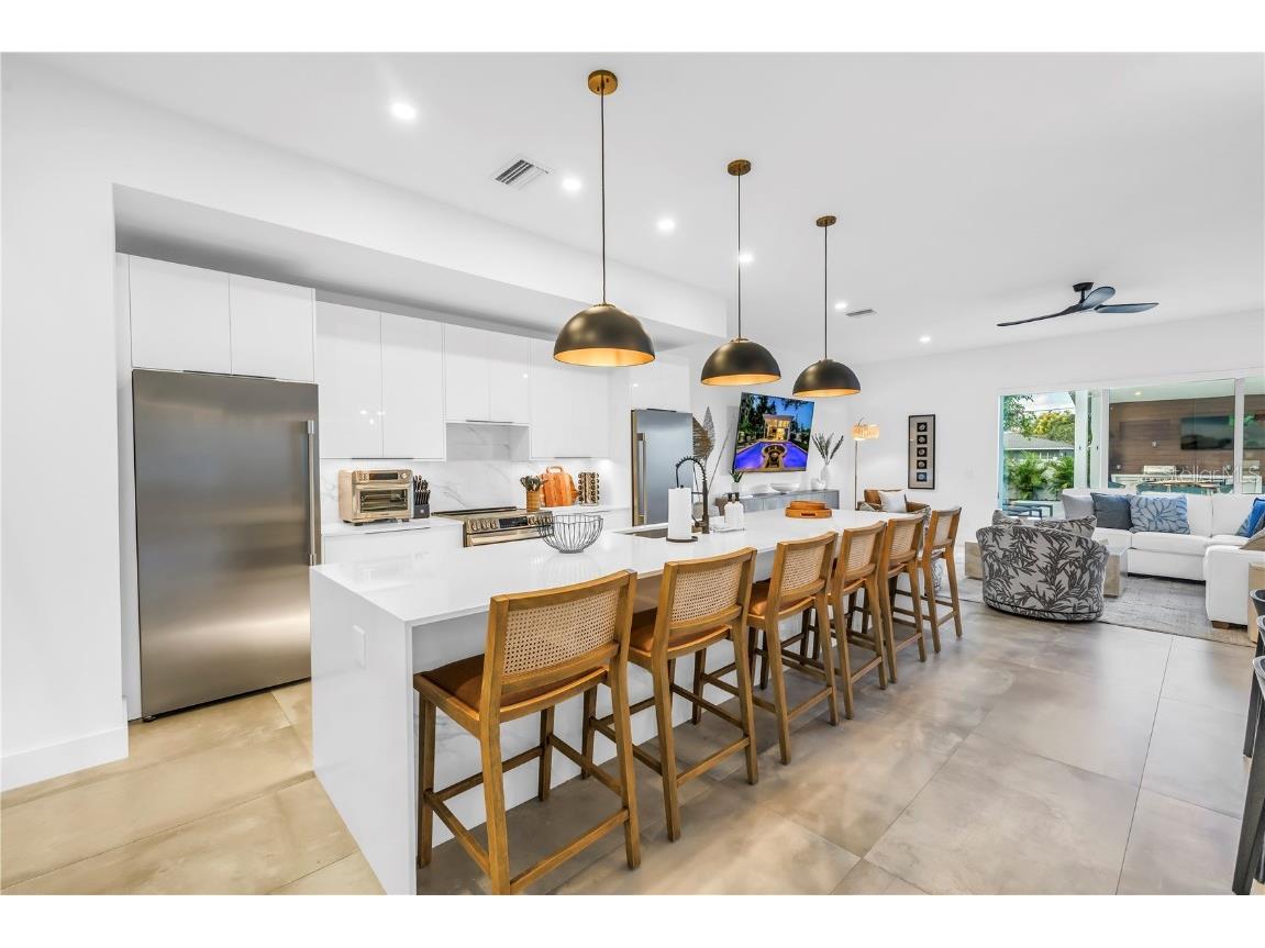 2065 Goldenrod Street Sarasota FL 34239 A4657539 image17