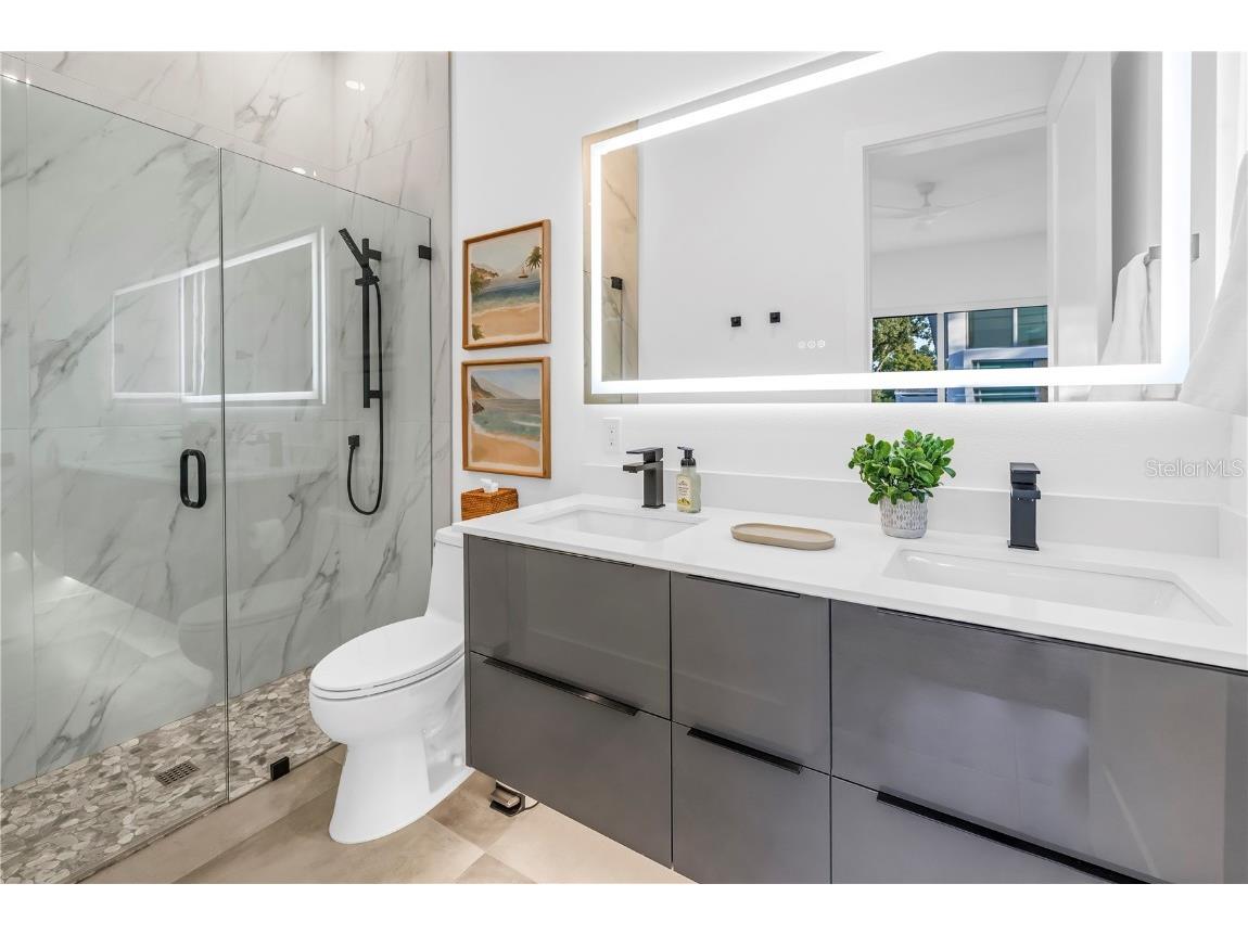 2065 Goldenrod Street Sarasota FL 34239 A4657539 image31