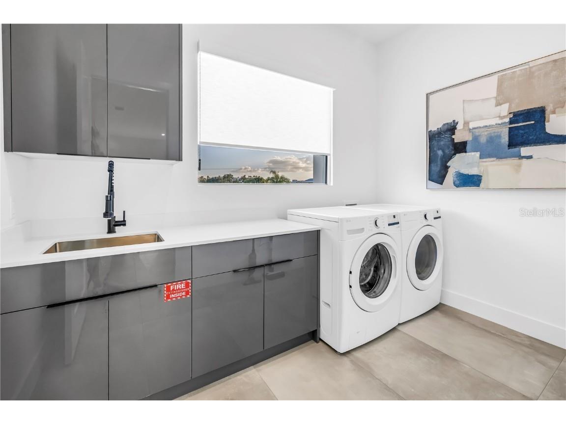 2065 Goldenrod Street Sarasota FL 34239 A4657539 image39