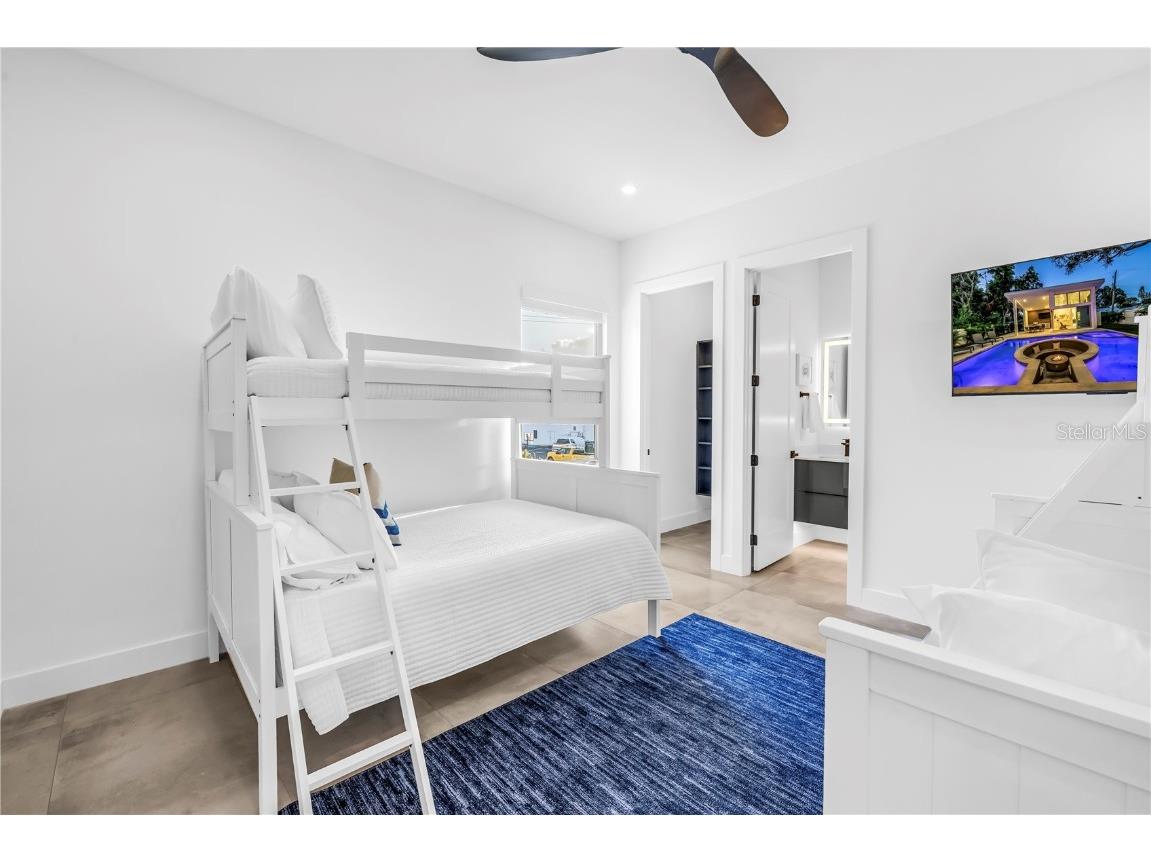 2065 Goldenrod Street Sarasota FL 34239 A4657539 image53