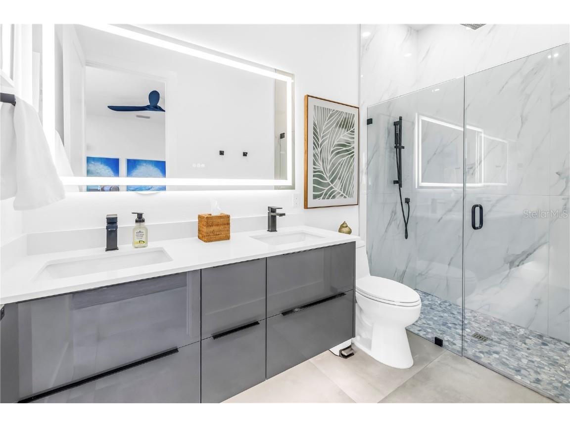 2065 Goldenrod Street Sarasota FL 34239 A4657539 image55