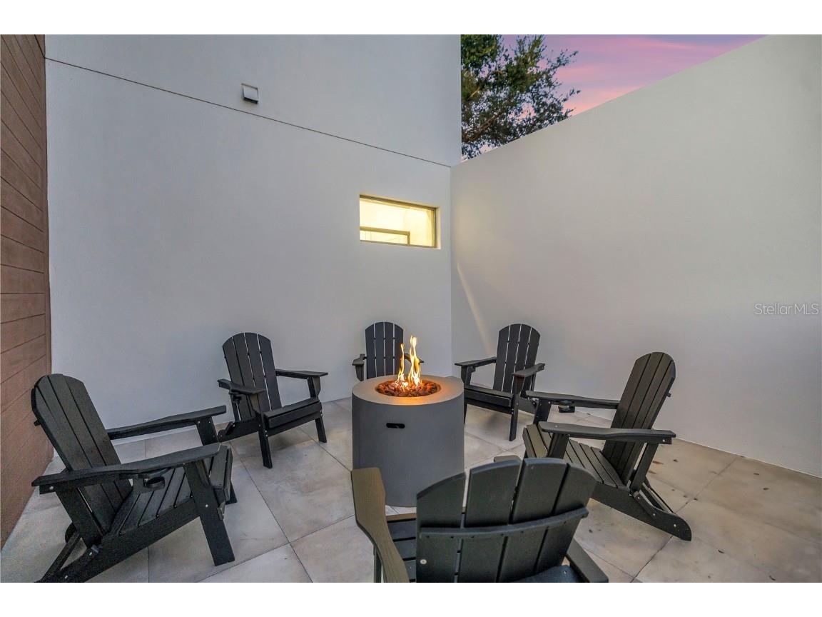 2065 Goldenrod Street Sarasota FL 34239 A4657539 image6