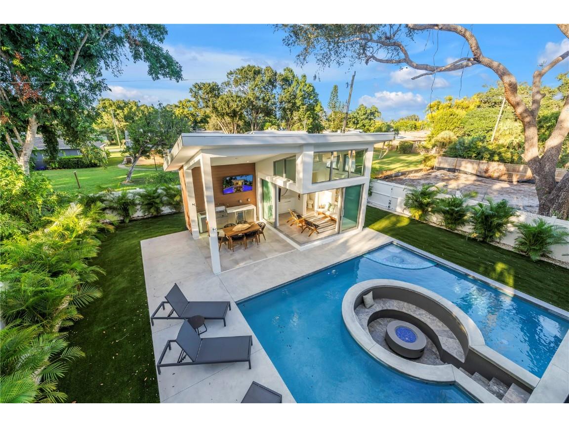 2065 Goldenrod Street Sarasota FL 34239 A4657539 image69