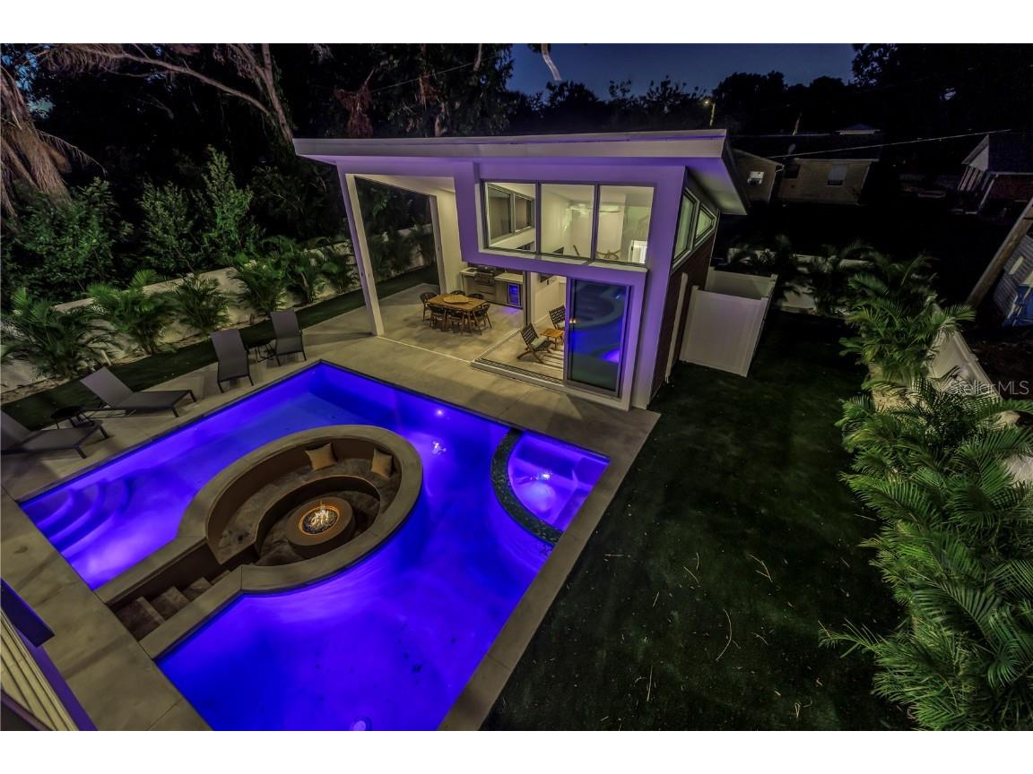 2065 Goldenrod Street Sarasota FL 34239 A4657539 image71