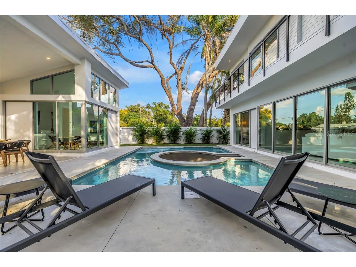 2065 Goldenrod Street Sarasota FL 34239 A4657539 image73