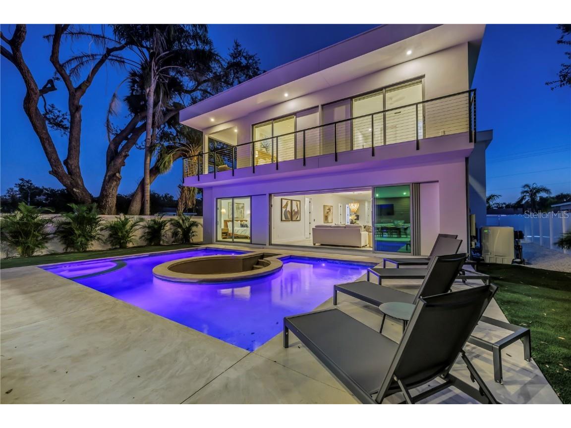 2065 Goldenrod Street Sarasota FL 34239 A4657539 image77