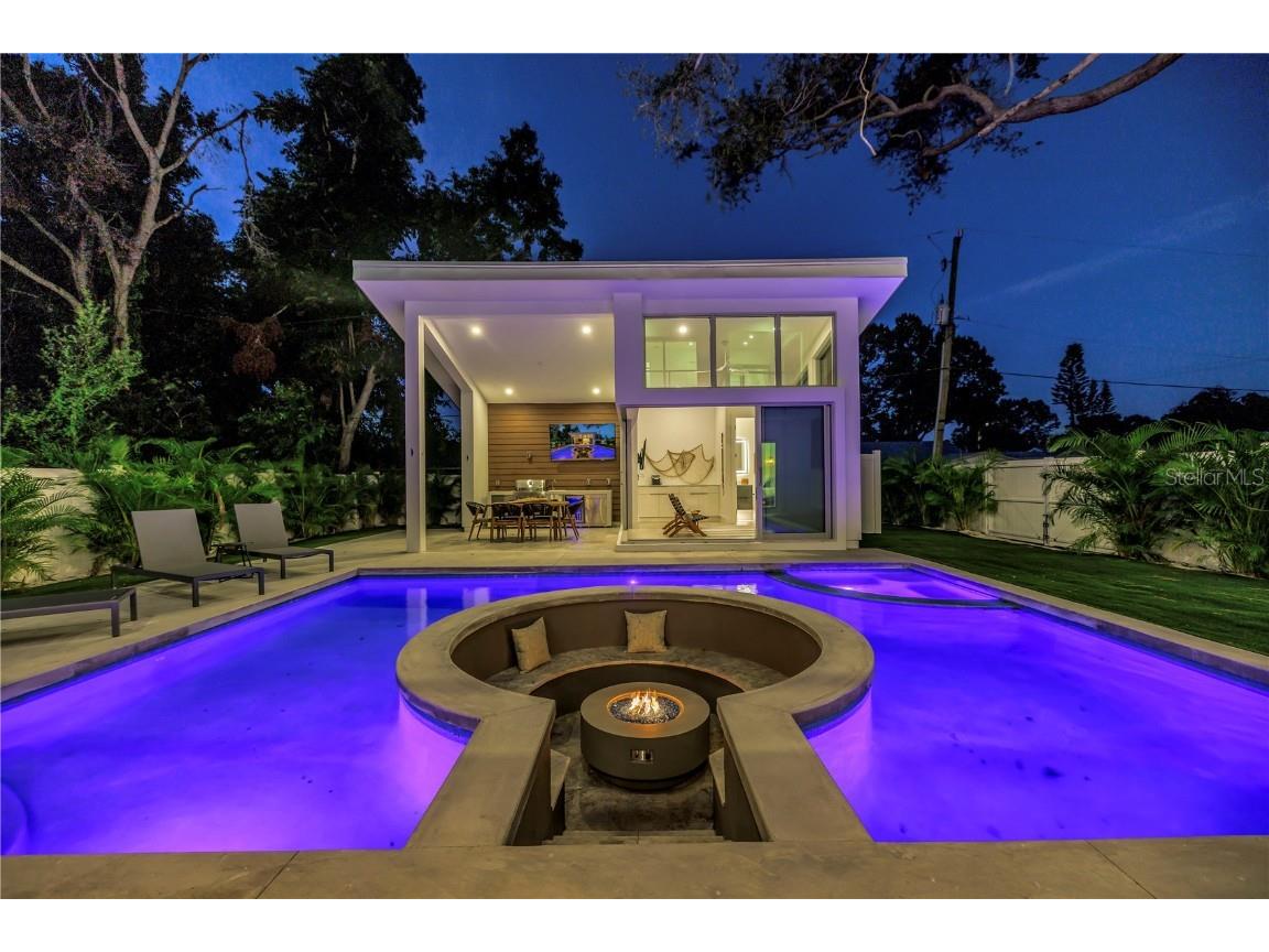 2065 Goldenrod Street Sarasota FL 34239 A4657539 image78