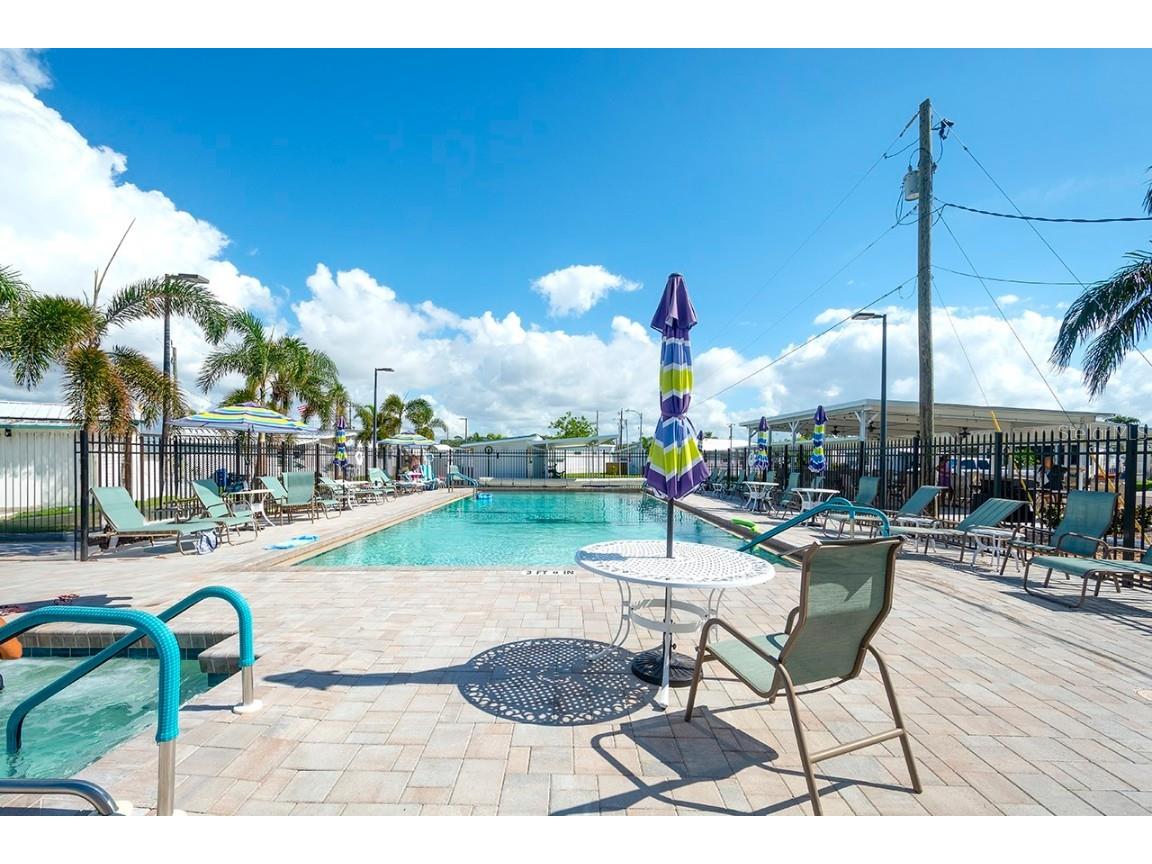 2065 Sun Home St #LOT A-23 Sarasota FL 34231 A4657027 image26