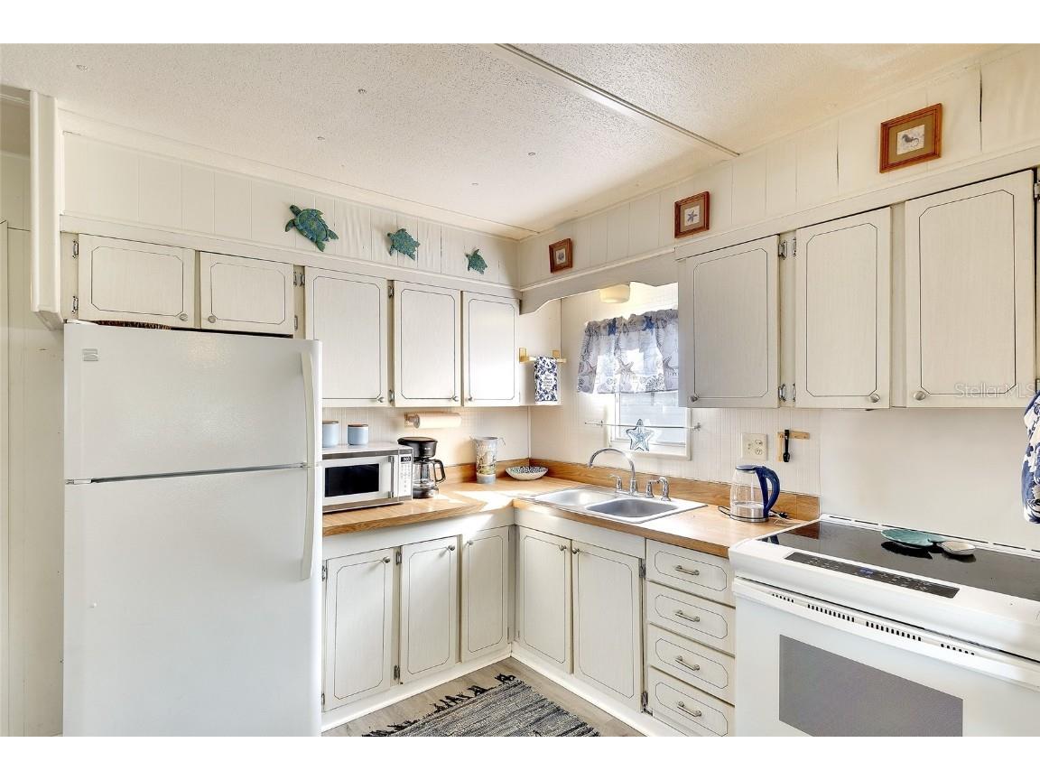 2065 Sun Home St #LOT A-23 Sarasota FL 34231 A4657027 image7