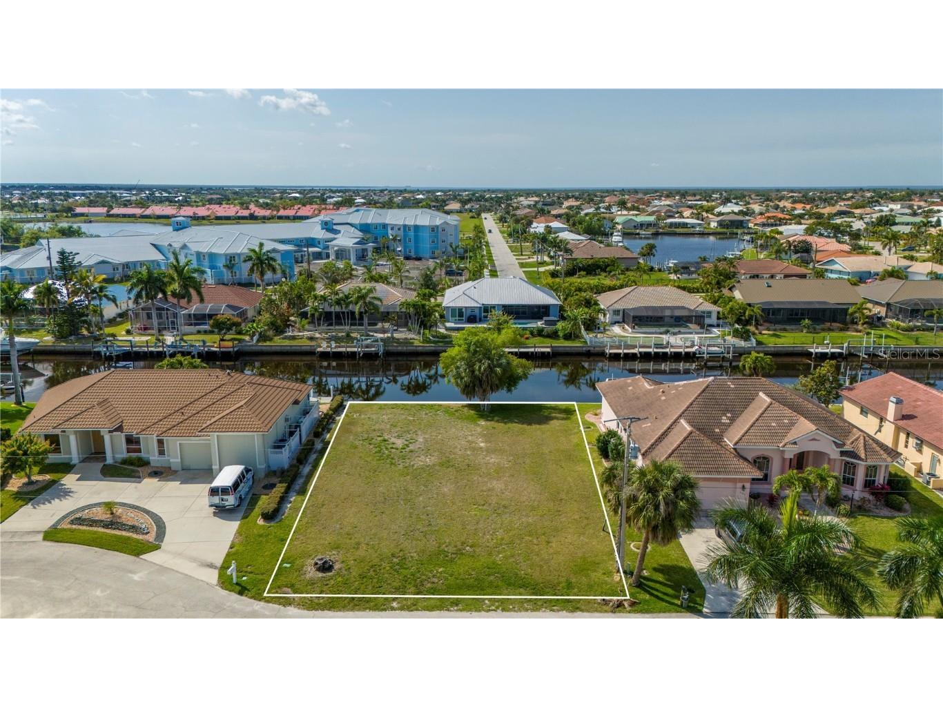 2065 Via Esplanade Punta Gorda FL 33950 C7489686 image1