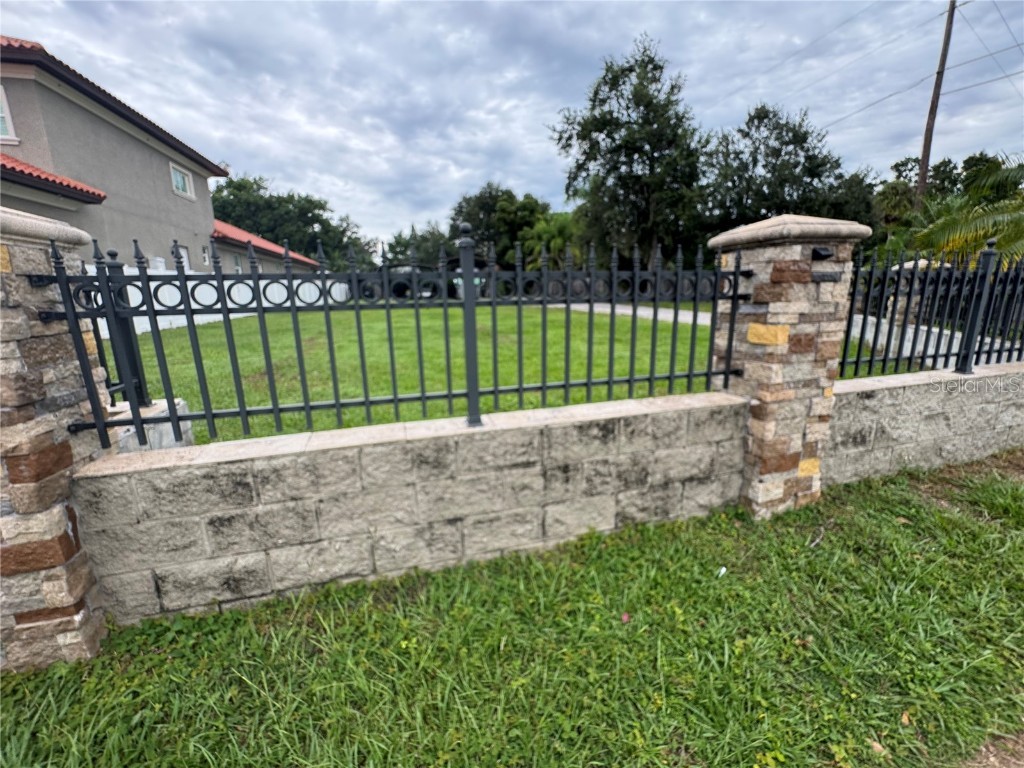 2065 W Bearss Avenue Tampa FL 33618 TB8426993 image1