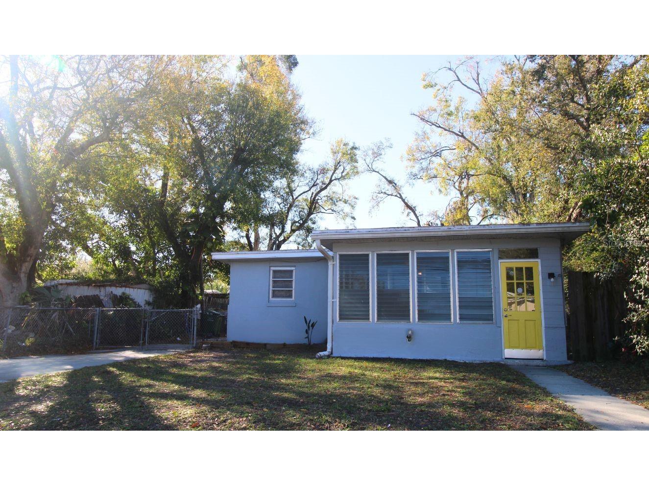 2066 7th Street Sarasota FL 34237 A4599851 image1