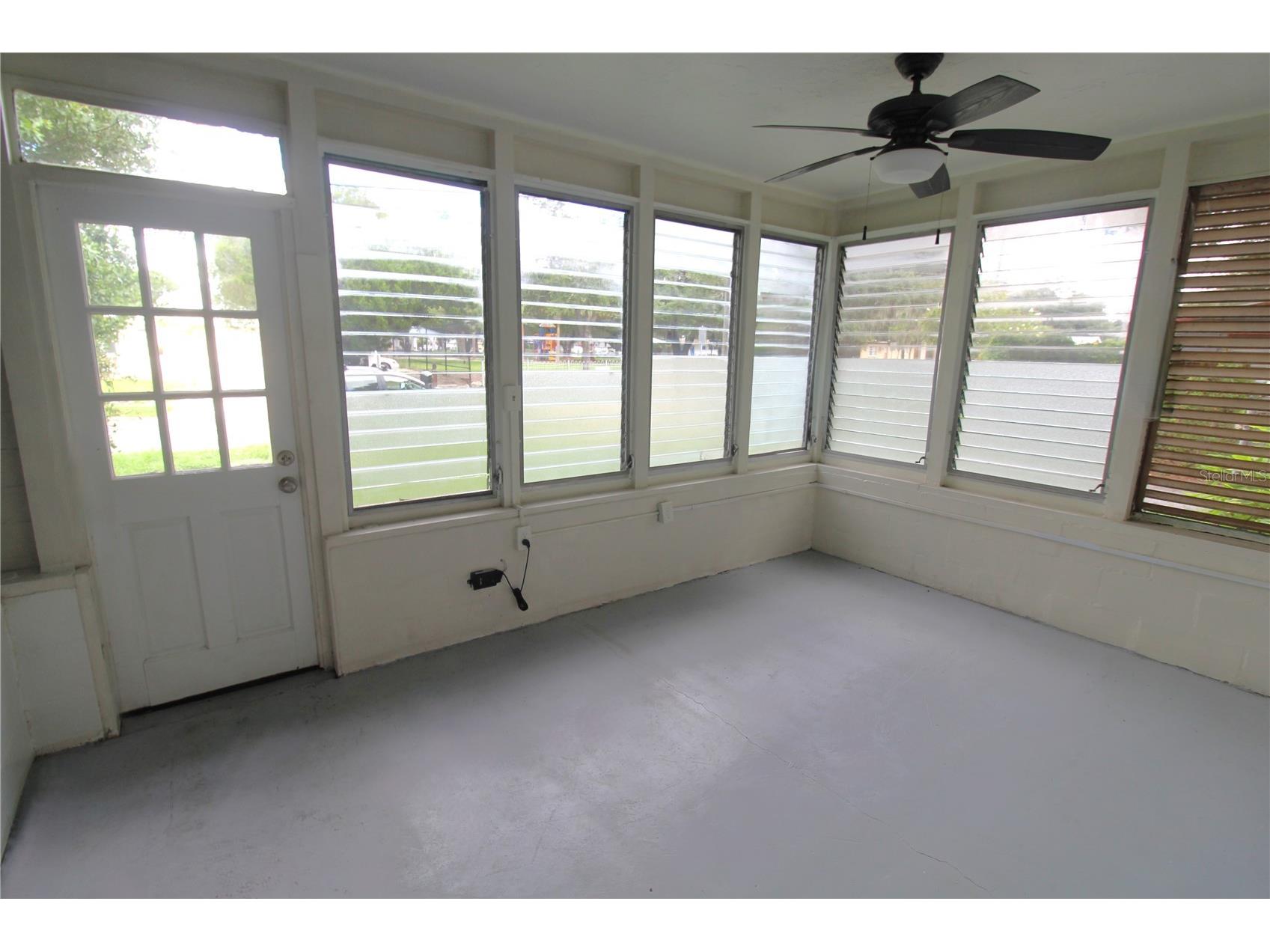 2066 7th Street Sarasota FL 34237 A4697905 image10
