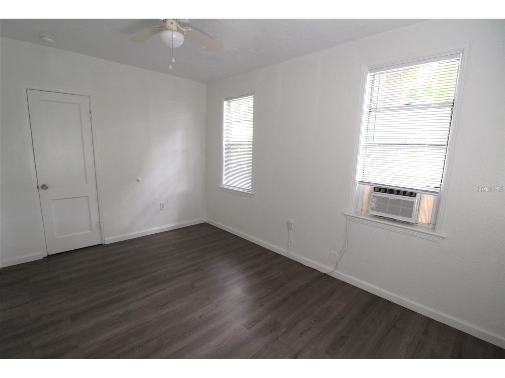 2066 7th Street Sarasota FL 34237 A4697905 image6