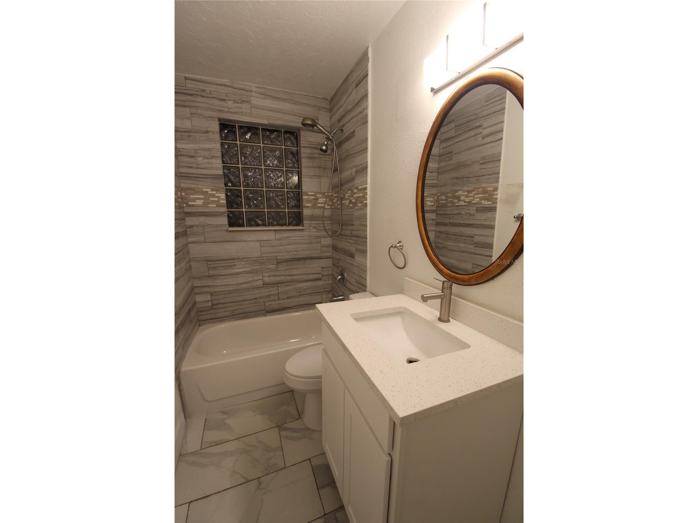2066 7th Street Sarasota FL 34237 A4697905 image8