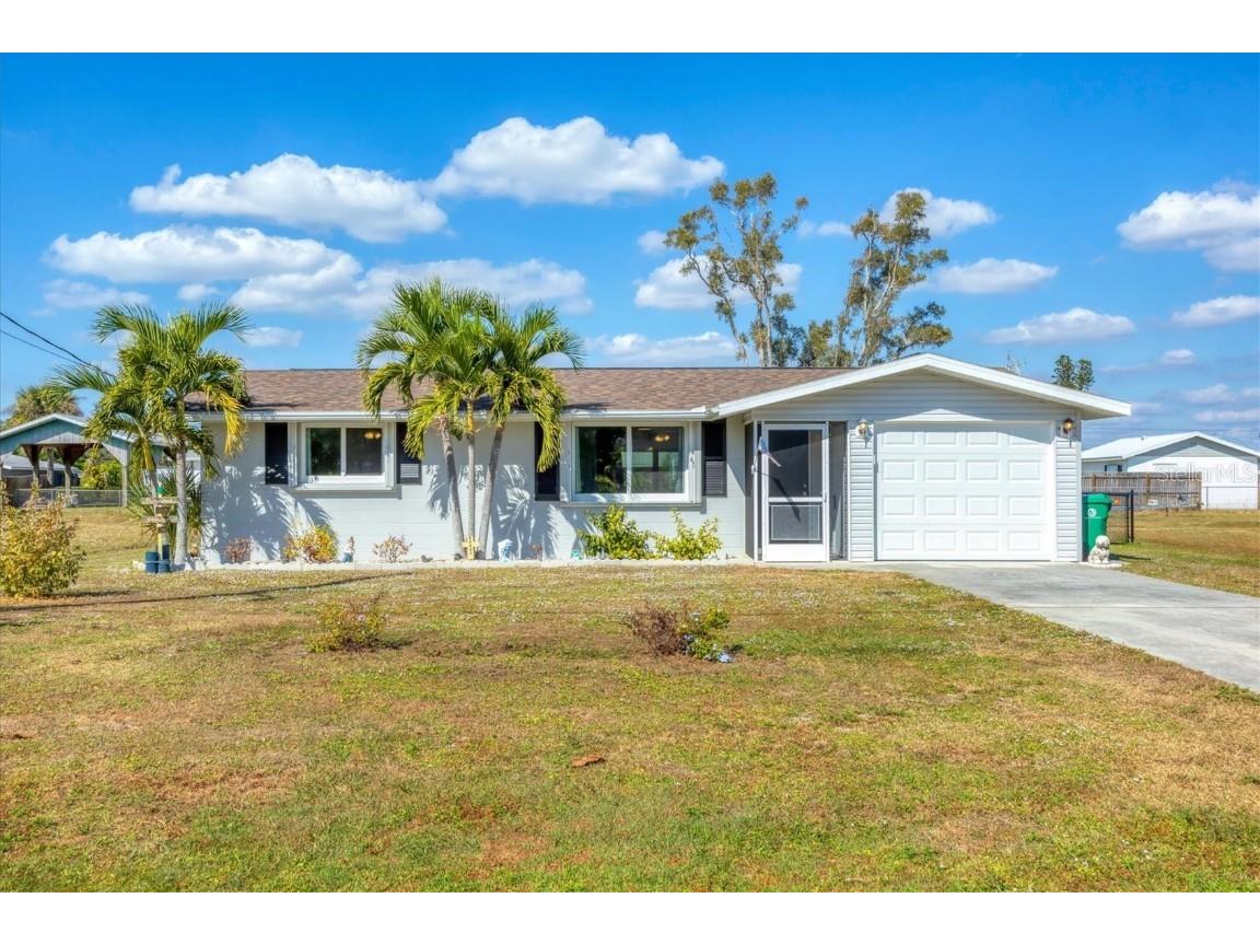 2066 Massachusetts Avenue Englewood FL 34224 D6144805 image1