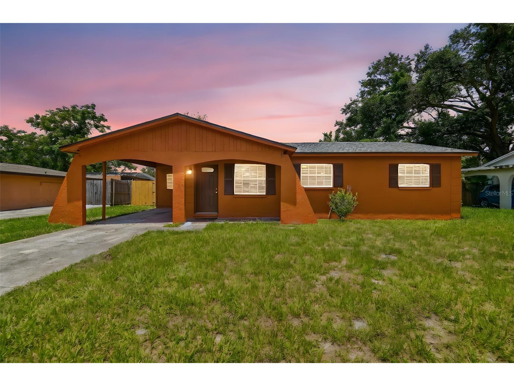 2067 Balfour Circle Tampa FL 33619 TB8415407 image1