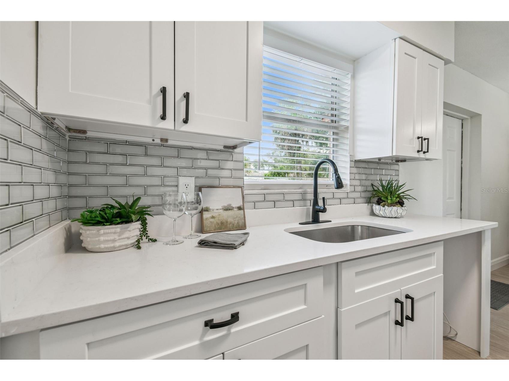 2067 Balfour Circle Tampa FL 33619 TB8415407 image11