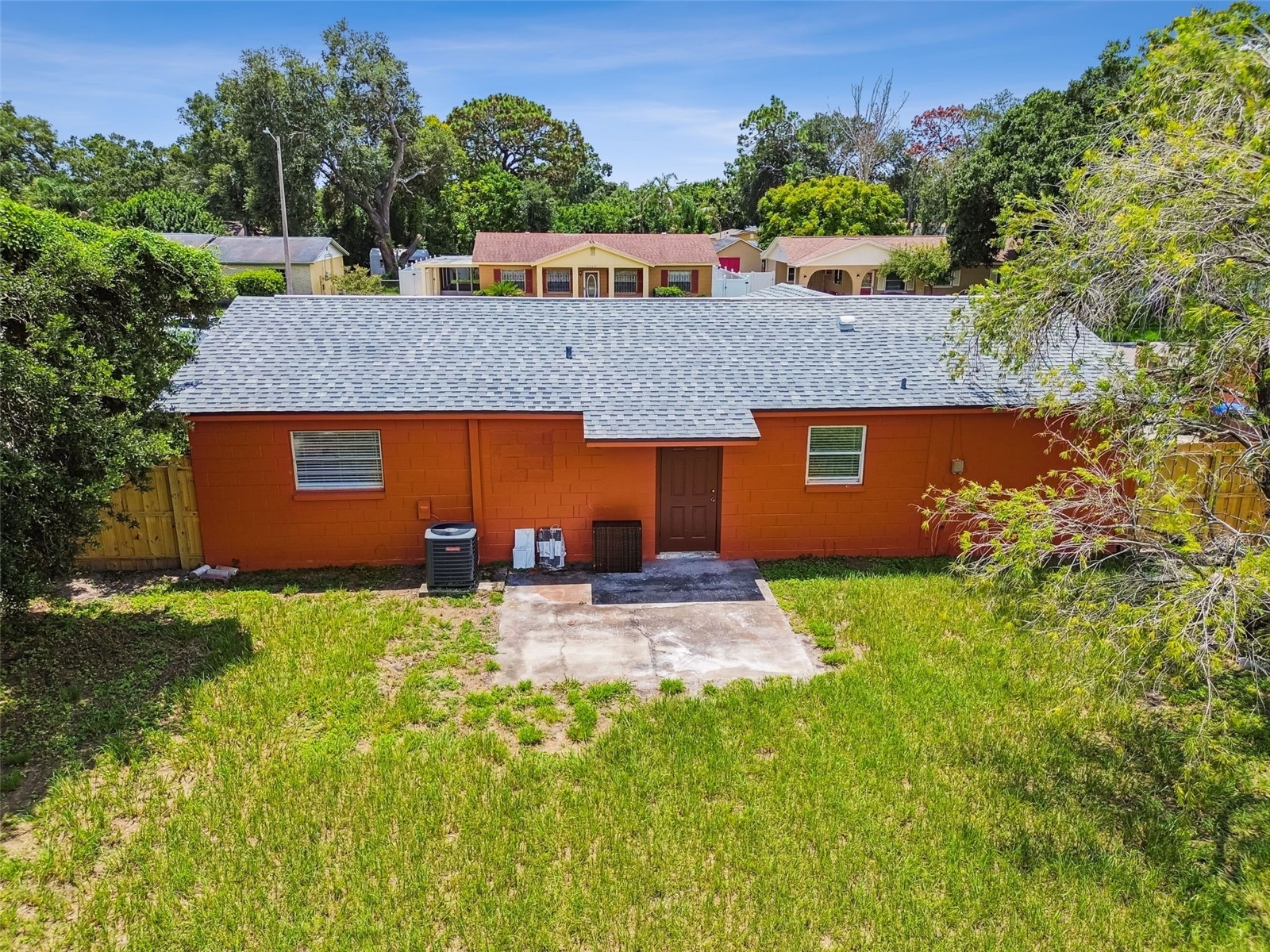 2067 Balfour Circle Tampa FL 33619 TB8415407 image40