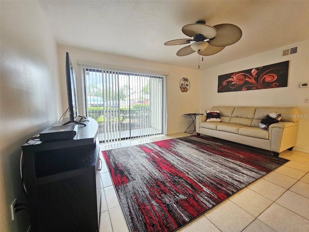 2067 Hunters Glen Drive #313 Dunedin FL 34698 TB8343384 image11