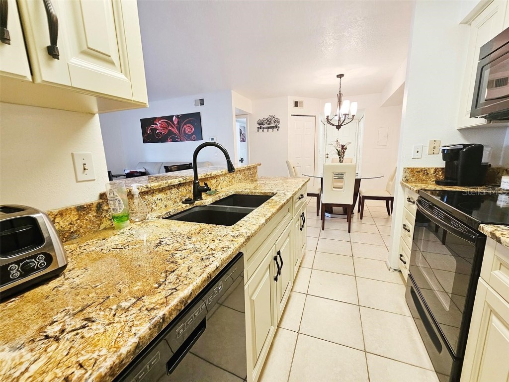 2067 Hunters Glen Drive #313 Dunedin FL 34698 TB8343384 image9