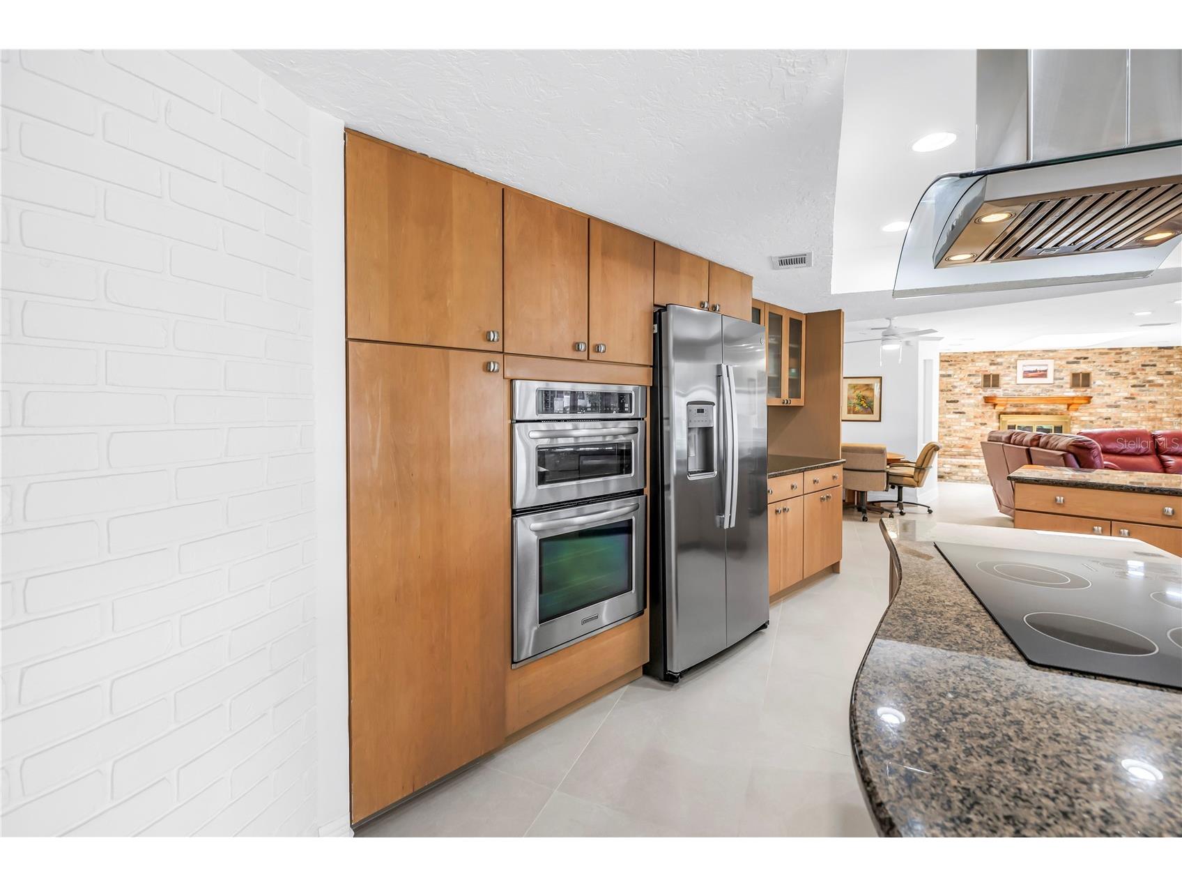 2067 Massachusetts Avenue NE Saint Petersburg FL 33703 - TAMPA BAY TB8521396 image10