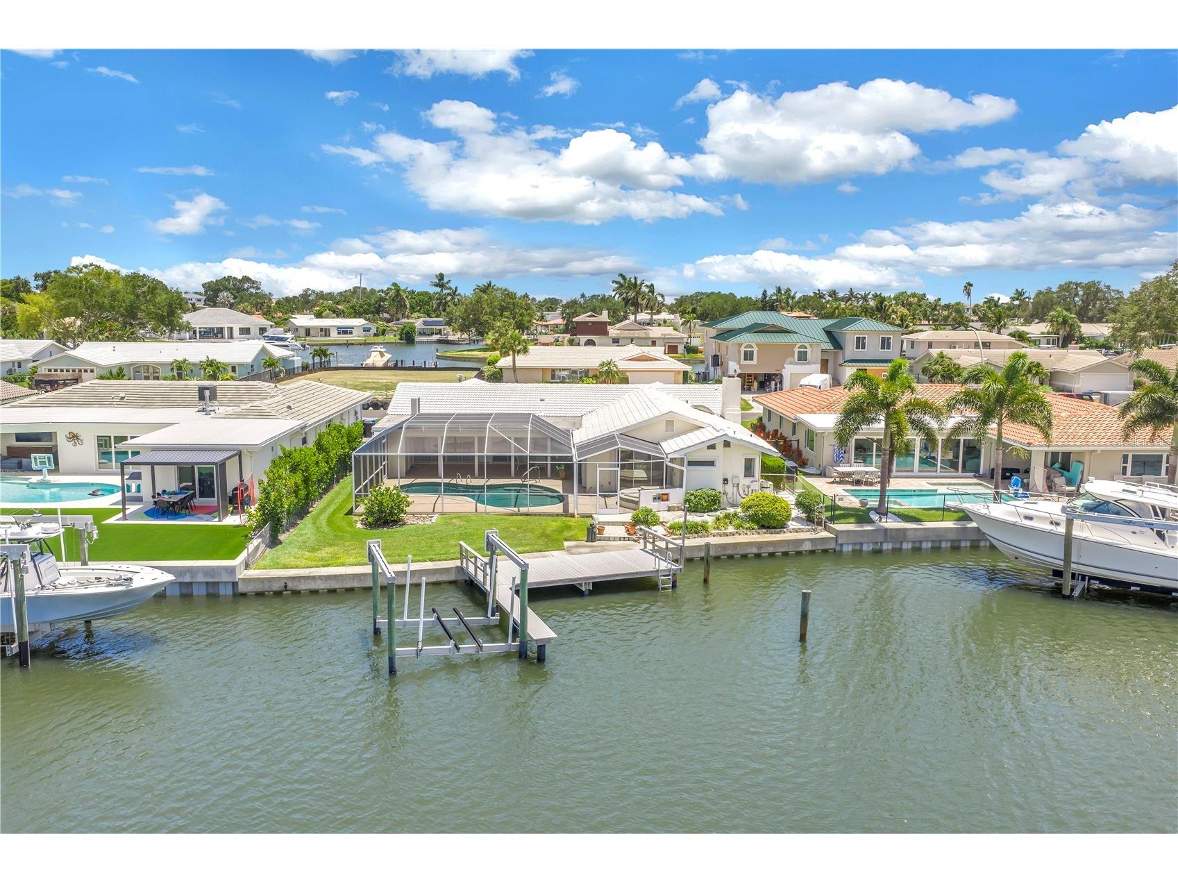 2067 Massachusetts Avenue NE Saint Petersburg FL 33703 - TAMPA BAY TB8521396 image2