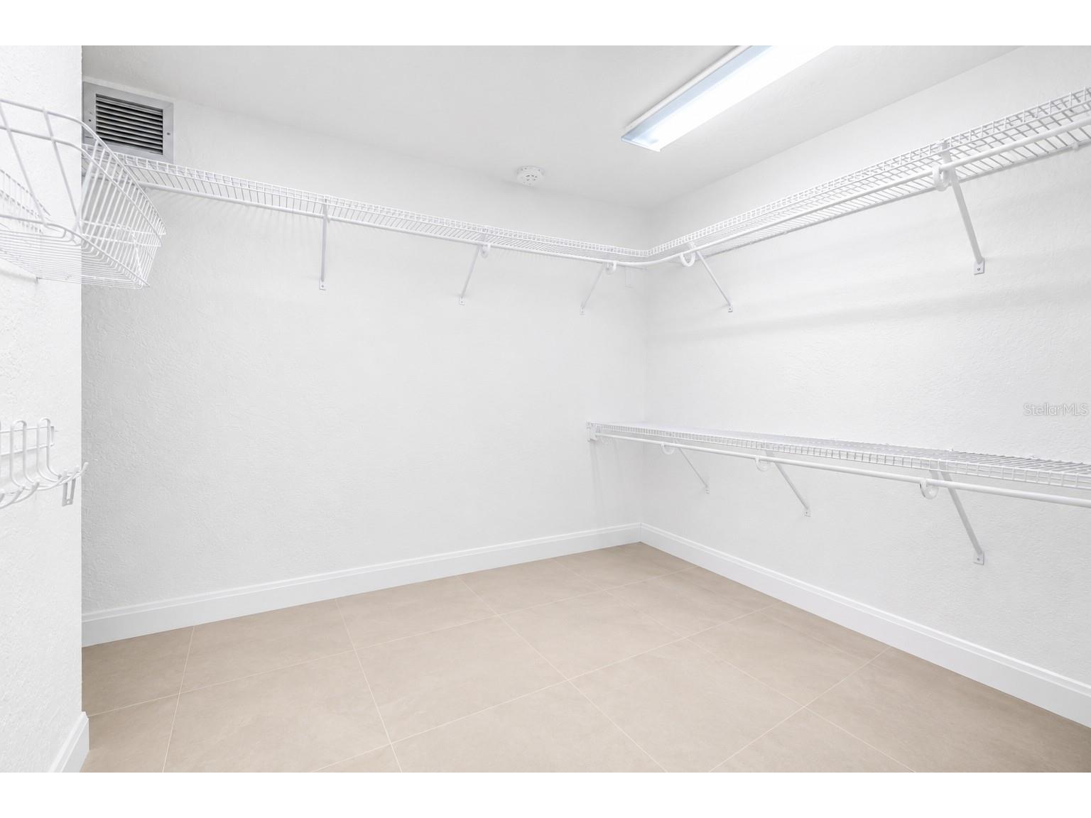 2067 Massachusetts Avenue NE Saint Petersburg FL 33703 - TAMPA BAY TB8521396 image20