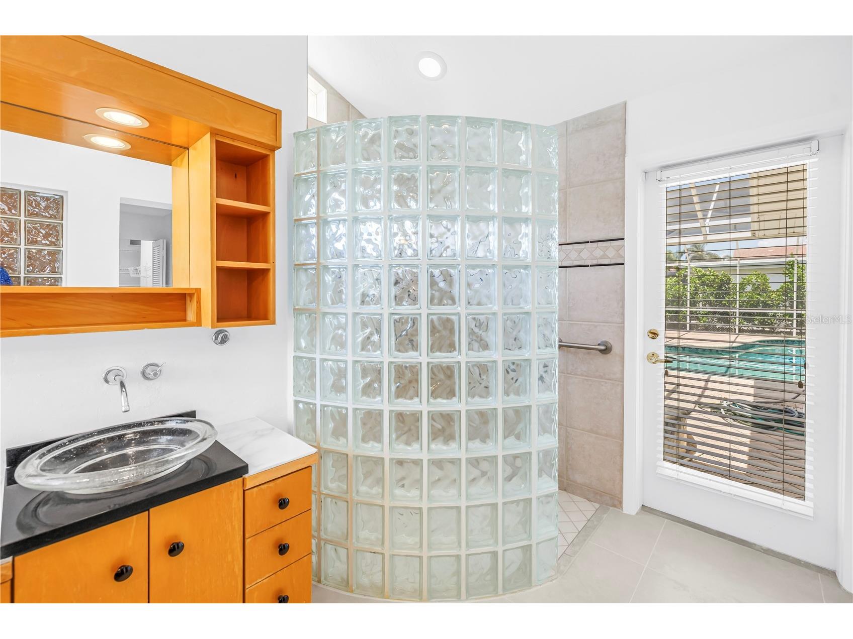 2067 Massachusetts Avenue NE Saint Petersburg FL 33703 - TAMPA BAY TB8521396 image22
