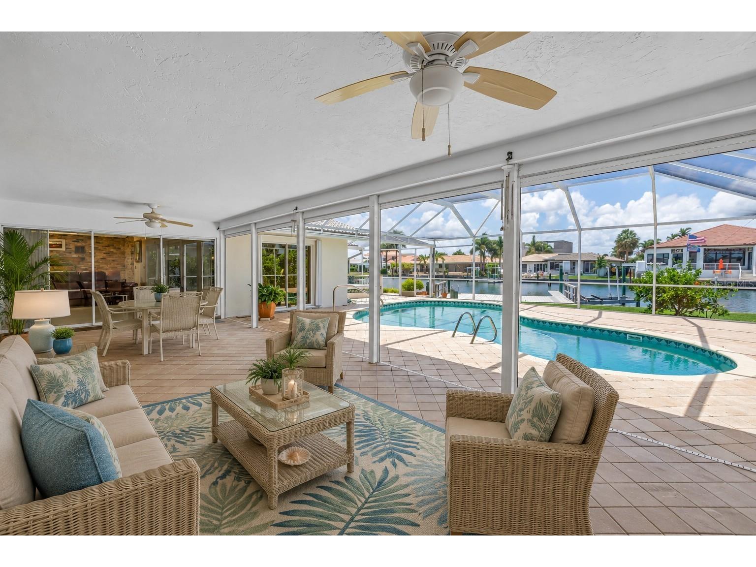 2067 Massachusetts Avenue NE Saint Petersburg FL 33703 - TAMPA BAY TB8521396 image32