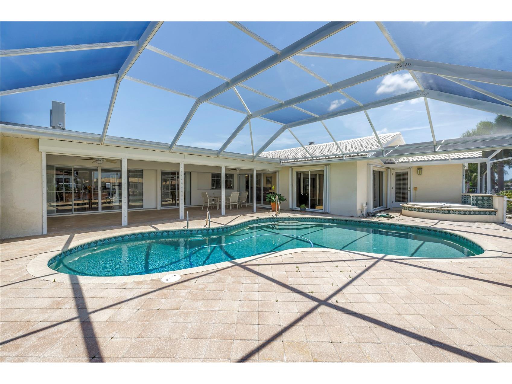 2067 Massachusetts Avenue NE Saint Petersburg FL 33703 - TAMPA BAY TB8521396 image38