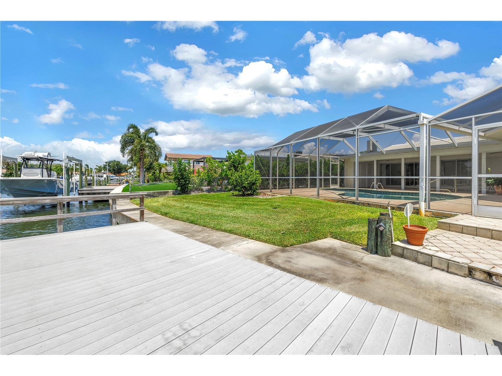 2067 Massachusetts Avenue NE Saint Petersburg FL 33703 - TAMPA BAY TB8521396 image44