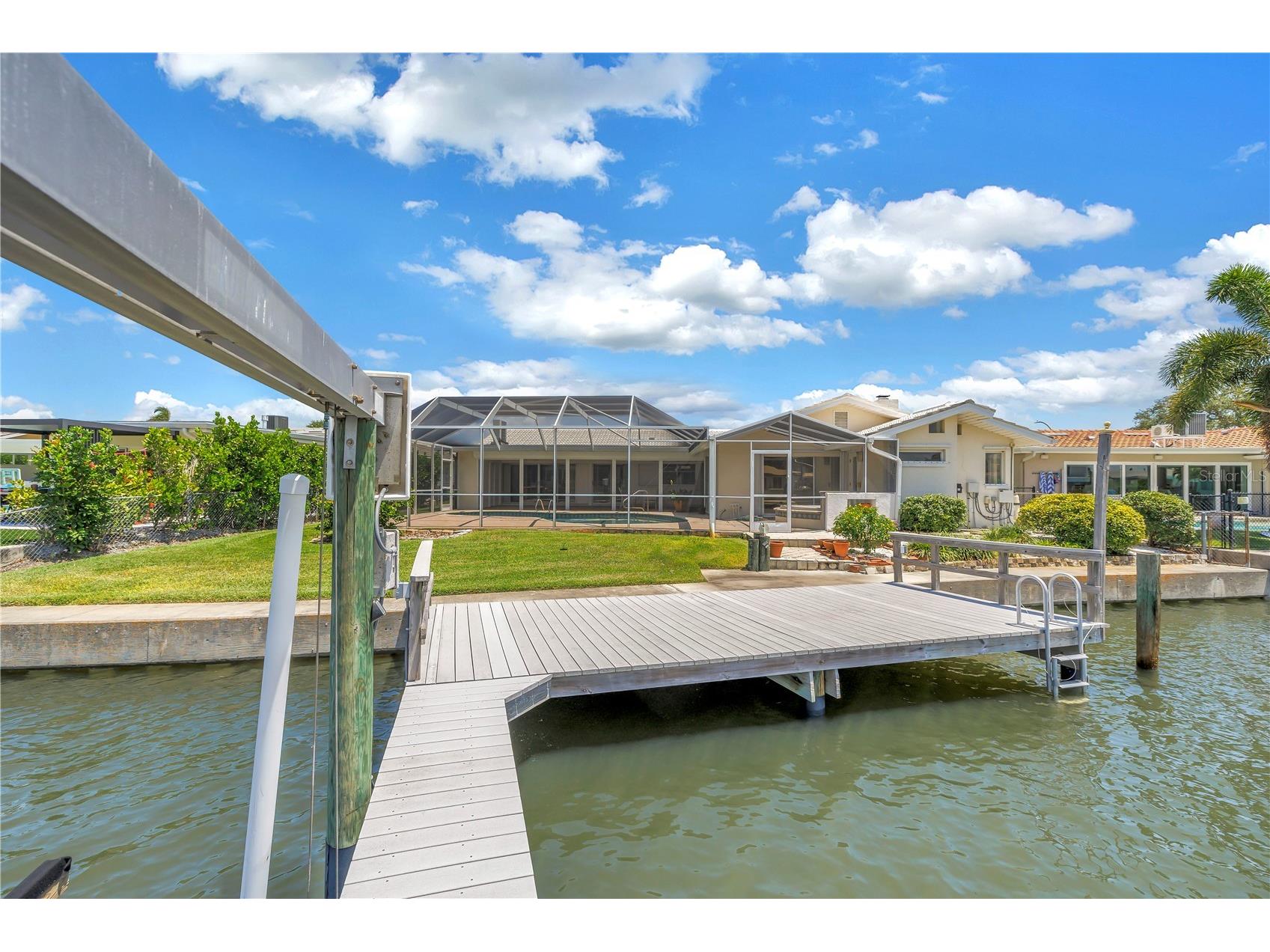 2067 Massachusetts Avenue NE Saint Petersburg FL 33703 - TAMPA BAY TB8521396 image46