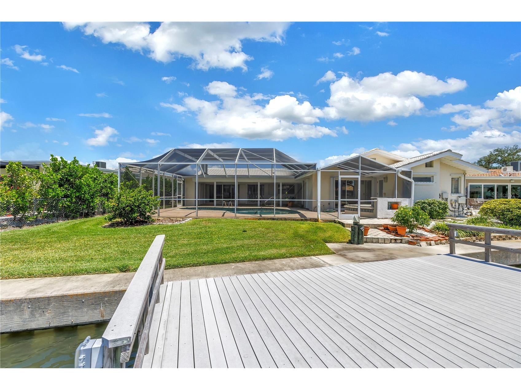 2067 Massachusetts Avenue NE Saint Petersburg FL 33703 - TAMPA BAY TB8521396 image47