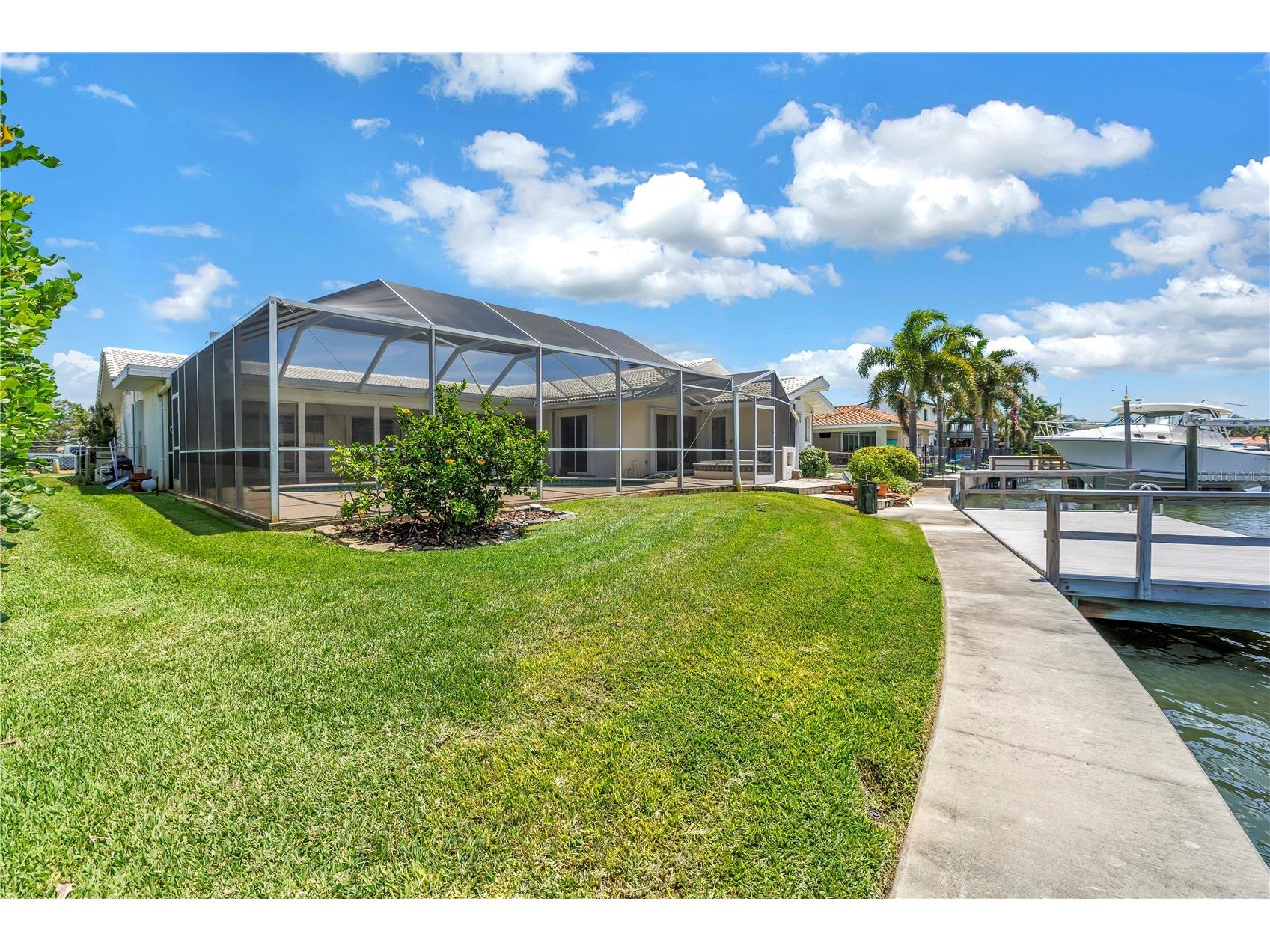 2067 Massachusetts Avenue NE Saint Petersburg FL 33703 - TAMPA BAY TB8521396 image48