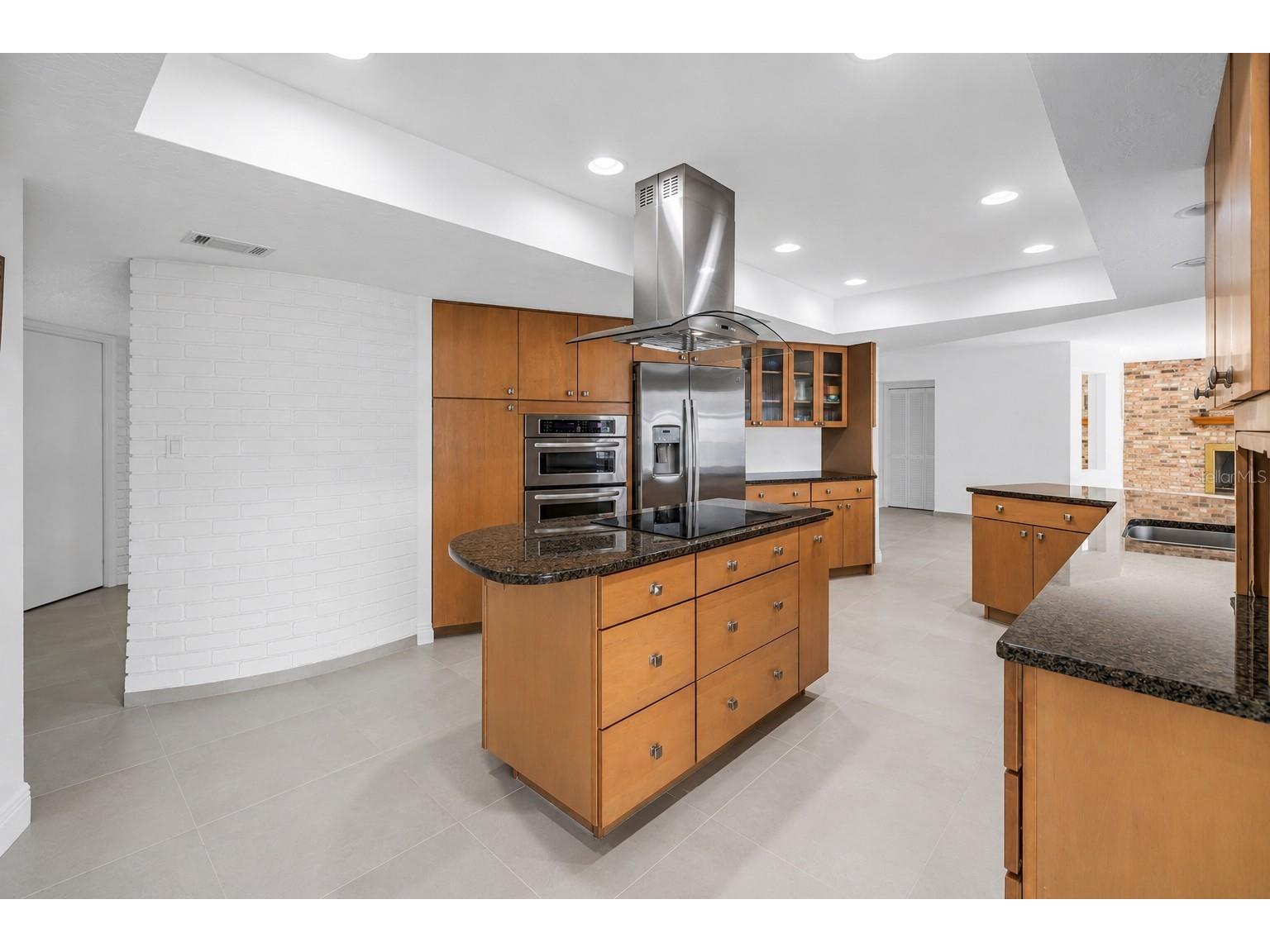 2067 Massachusetts Avenue NE Saint Petersburg FL 33703 - TAMPA BAY TB8521396 image9