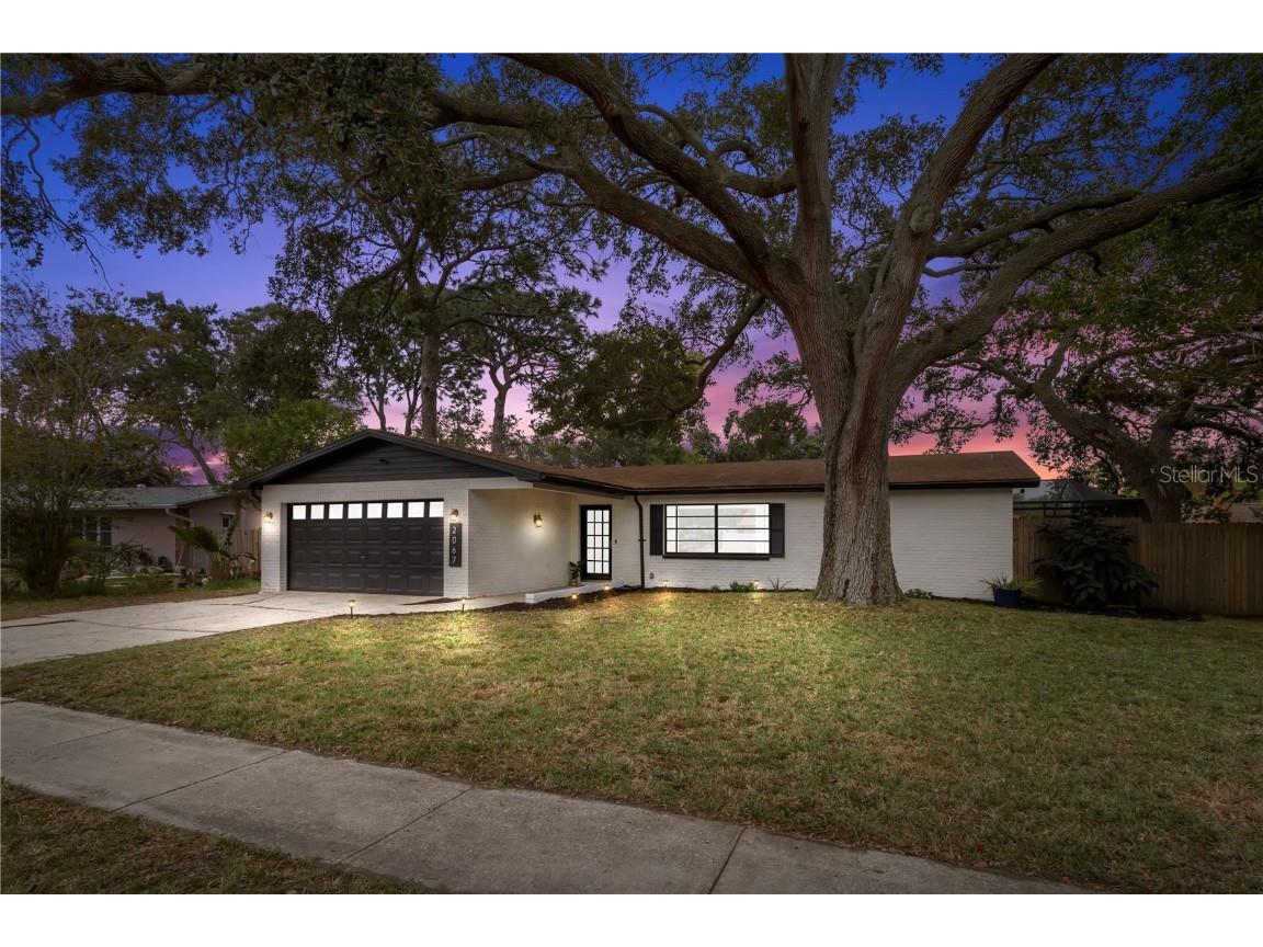 2067 Montclair Road Clearwater FL 33763 U8221725 image1