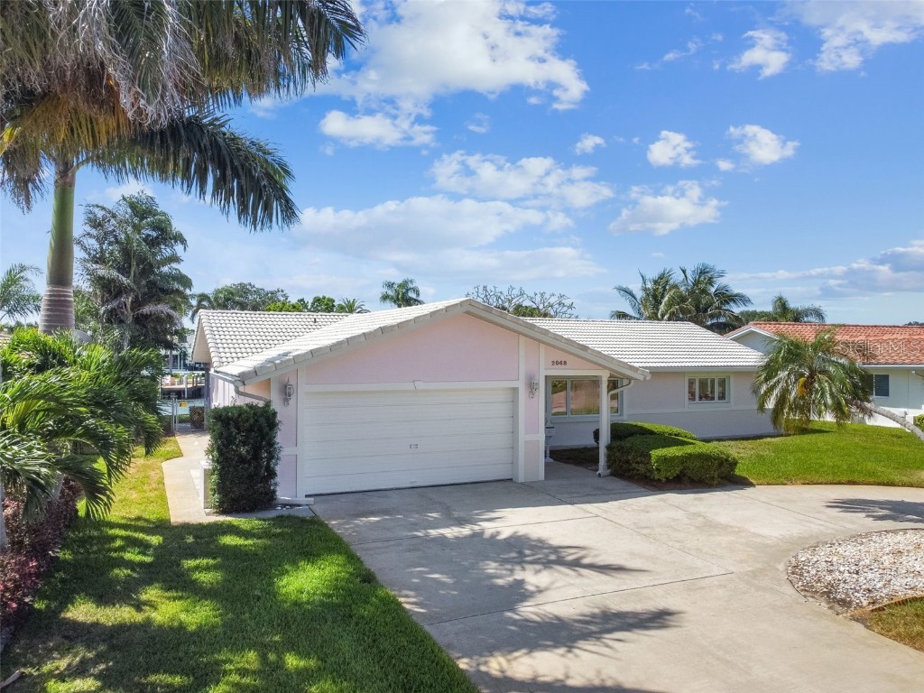 2068 Michigan Avenue NE Saint Petersburg FL 33703 T3437136 image1