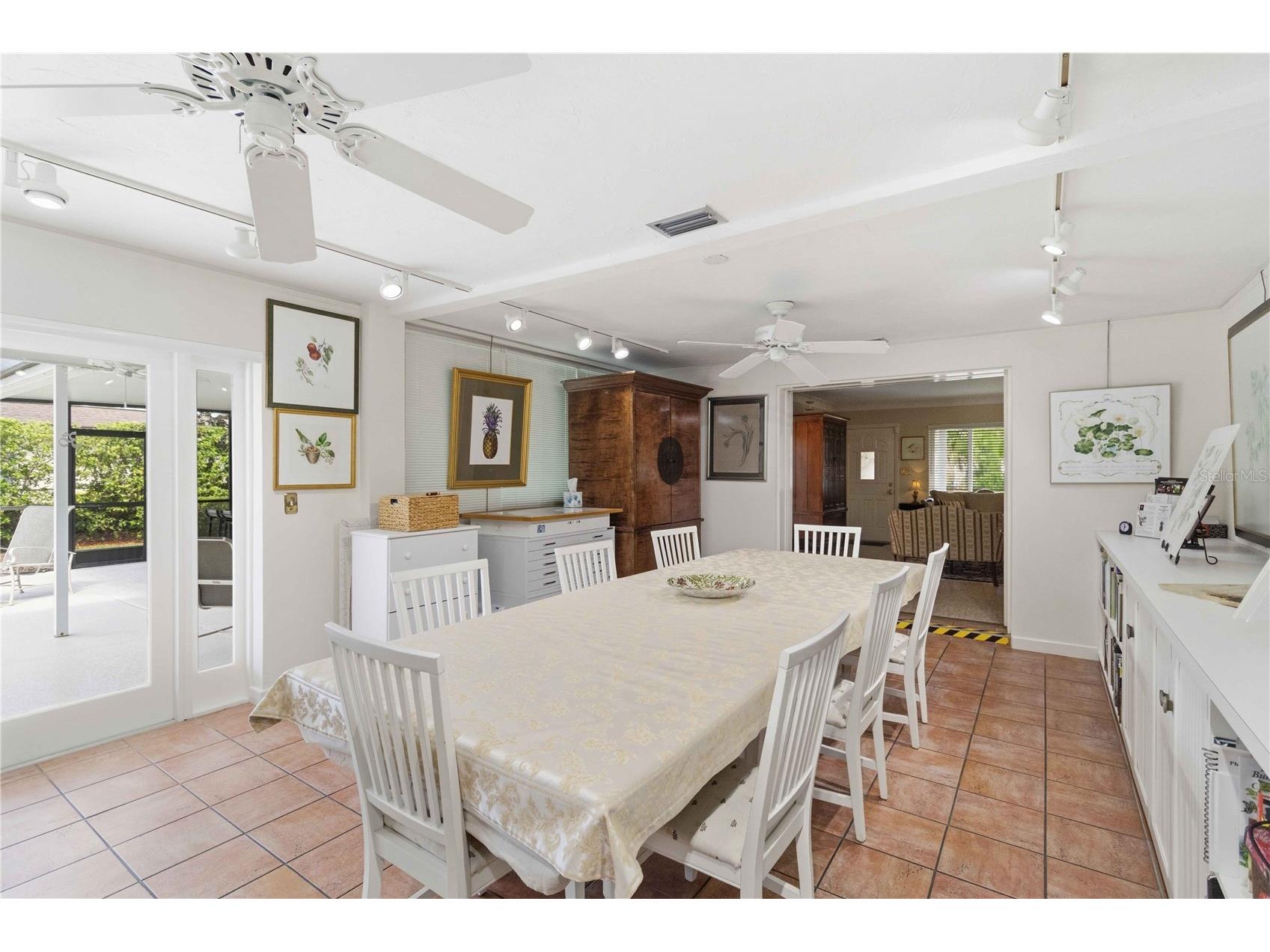 2068 Sunnyside Lane Sarasota FL 34239 N6143339 image13